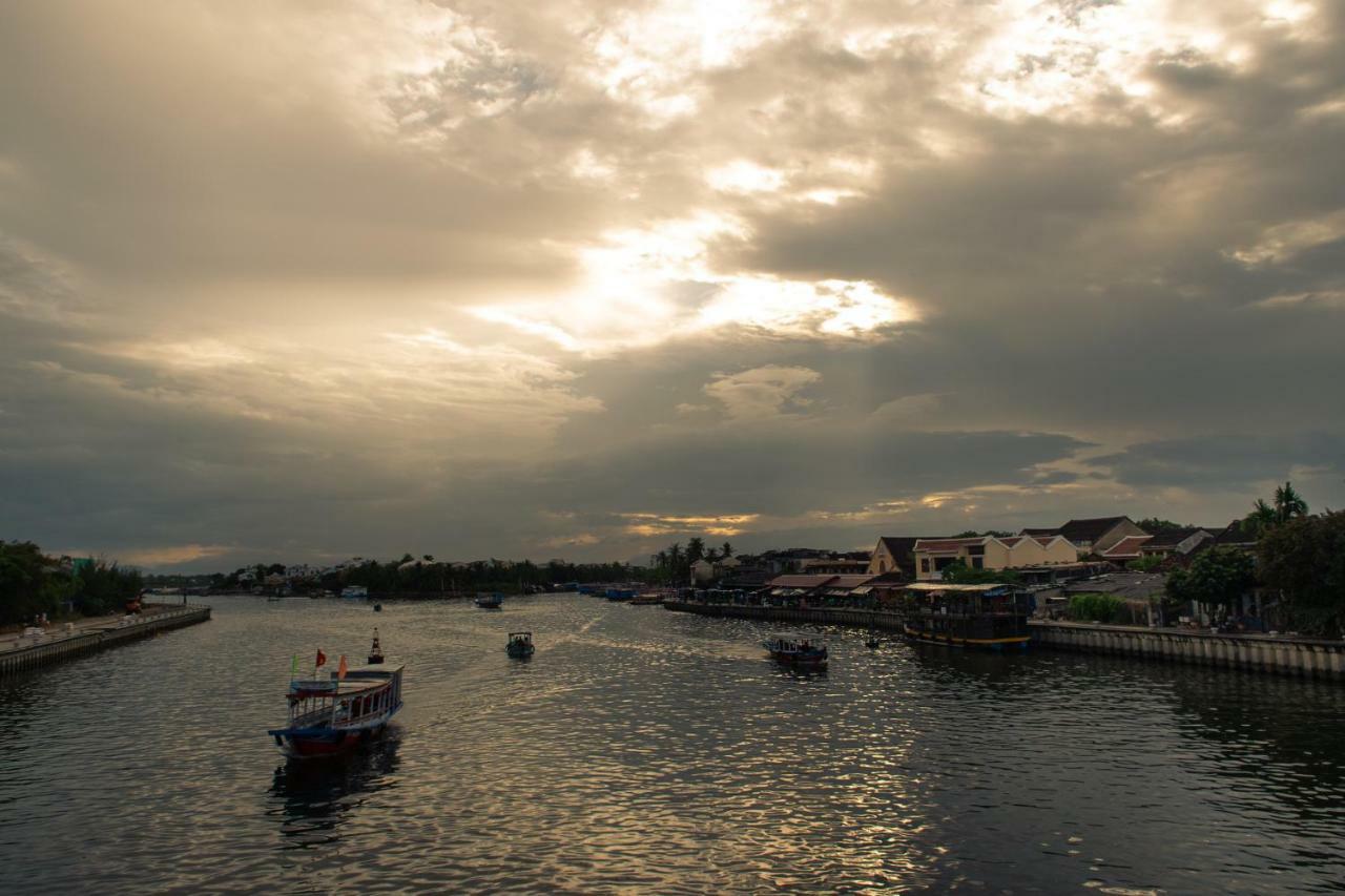 Waterfront Hoi An Resort Bagian luar foto
