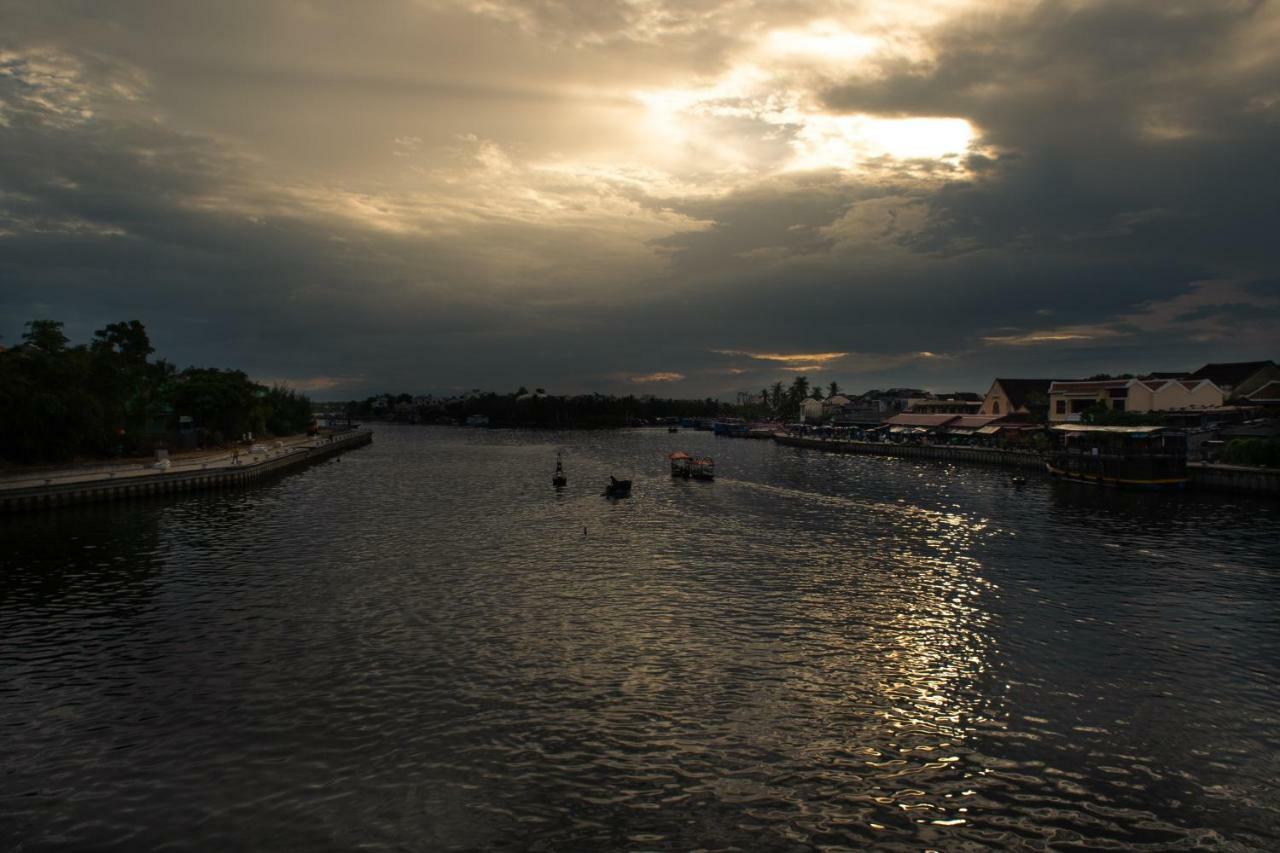 Waterfront Hoi An Resort Bagian luar foto