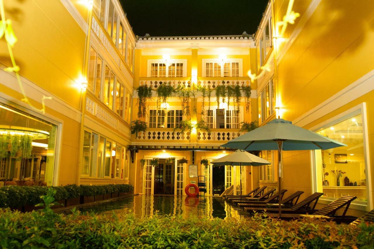 Waterfront Hoi An Resort Bagian luar foto
