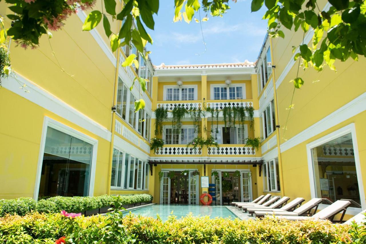 Waterfront Hoi An Resort Bagian luar foto