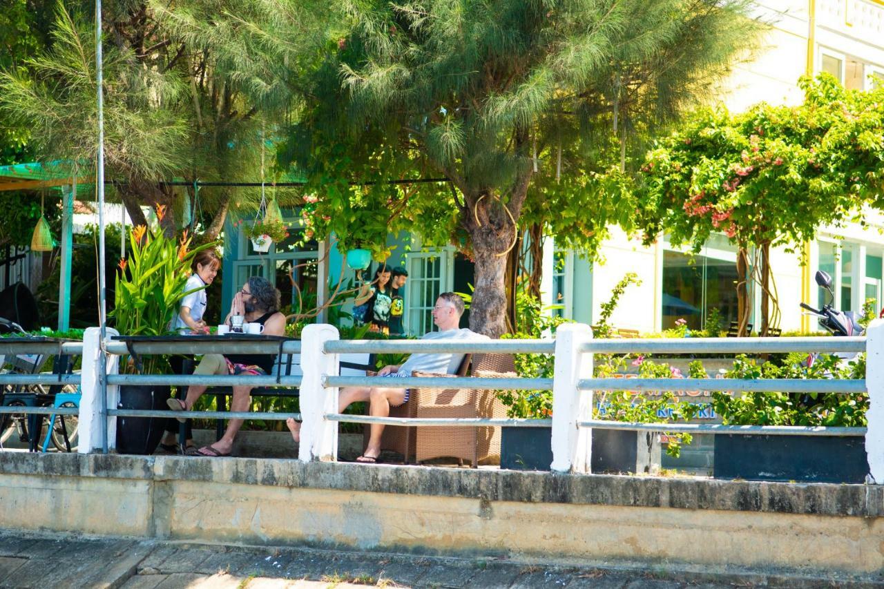 Waterfront Hoi An Resort Bagian luar foto